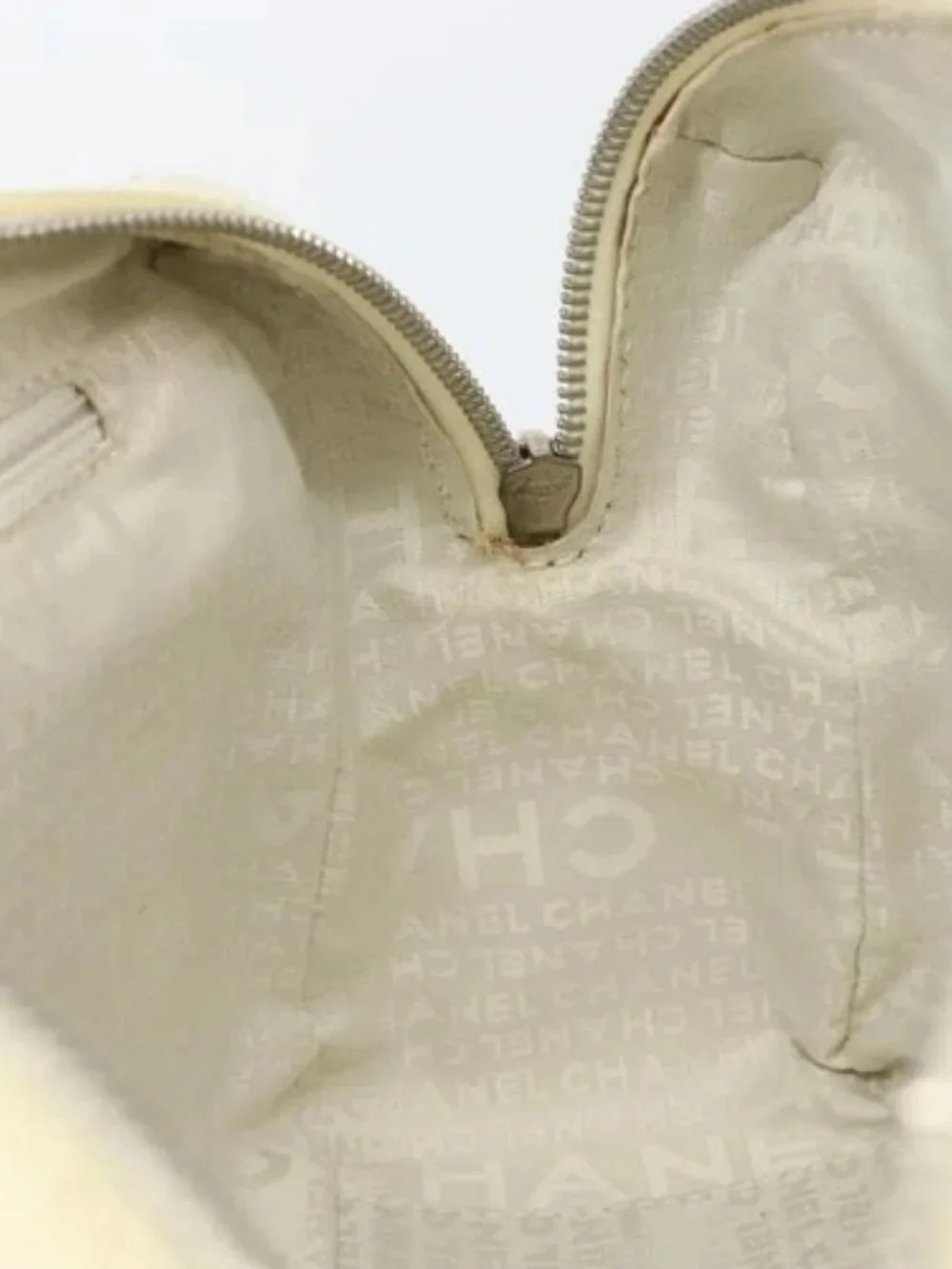 CHANEL Tote Bag Canvas Leather White Silver CC Auth BA8037